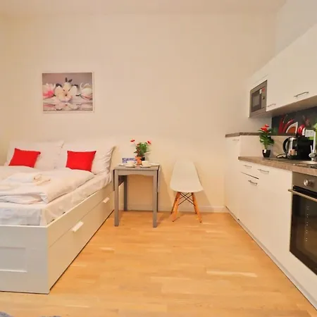 Spacious Apartment In The Center Of Prague Exterior photo